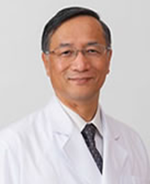 医師：安達　倫文