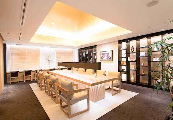 プレミアムラウンジ内観