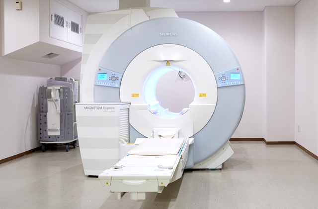 画像:MRI検査装置